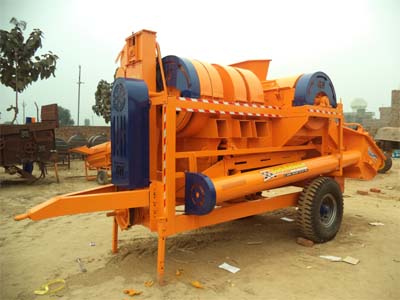 mini combine harvester price in india.JPG